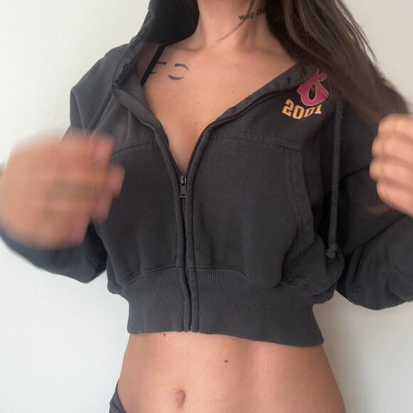 Bratz Grey and pink Hoodie cropped zip-up - Picture 2 of 8